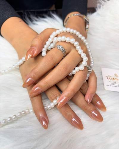 Real Luxtique nail-art look
